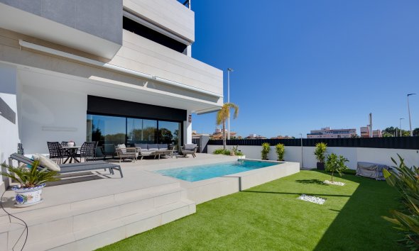 Resale - Bungalow - Pilar de la Horadada - Costa Blanca Sur