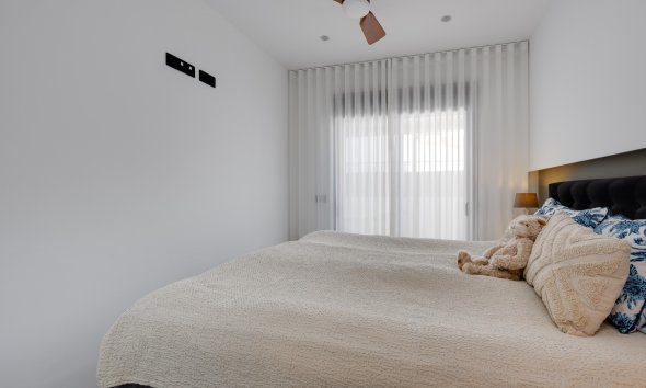 Resale - Bungalow - Pilar de la Horadada - Costa Blanca Sur