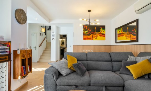 Resale - Terraced house / Townhouse - Orihuela Costa - Villamartín