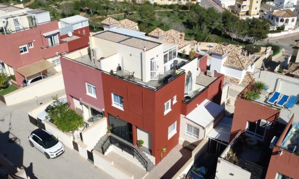 Resale - Terraced house / Townhouse - Orihuela Costa - Villamartín