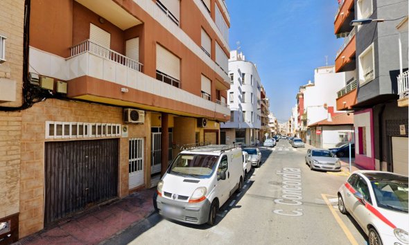 Resale - Apartment - Torrevieja Centro - Torrevieja