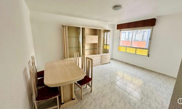 Resale - Apartment - Torrevieja Centro - Torrevieja