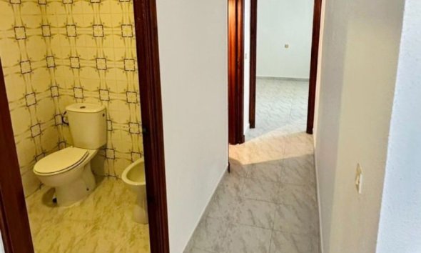 Resale - Apartment - Torrevieja Centro - Torrevieja