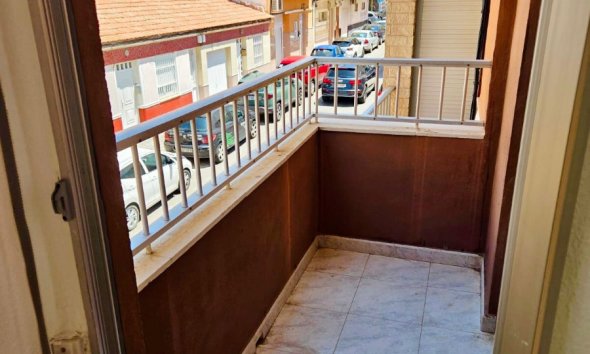 Resale - Apartment - Torrevieja Centro - Torrevieja