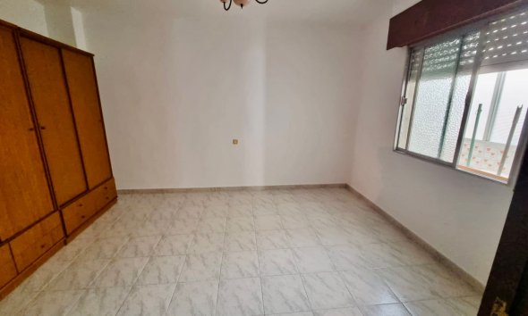 Resale - Apartment - Torrevieja Centro - Torrevieja