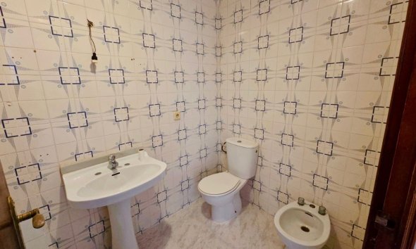 Resale - Apartment - Torrevieja Centro - Torrevieja