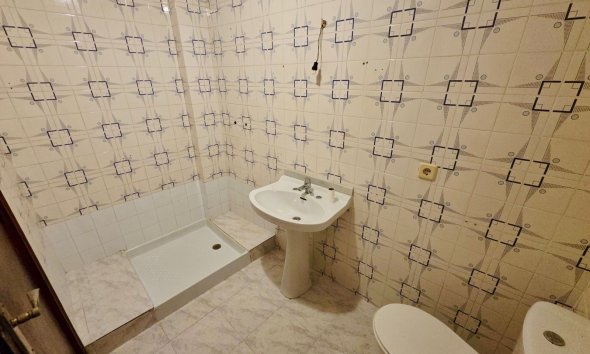 Resale - Apartment - Torrevieja Centro - Torrevieja