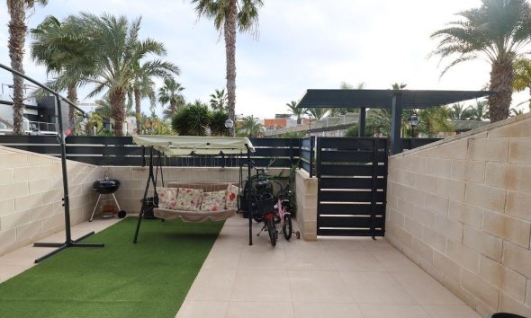 Resale - Terraced house / Townhouse - Orihuela Costa - Los Dolses