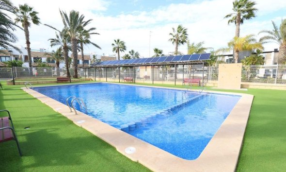 Resale - Terraced house / Townhouse - Orihuela Costa - Los Dolses