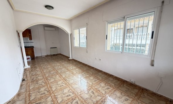 Resale - Apartment - Orihuela Costa - La Zenia