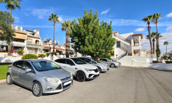 Resale - Terraced house / Townhouse - Orihuela Costa - Villamartín
