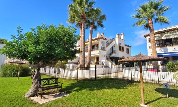 Resale - Terraced house / Townhouse - Orihuela Costa - Villamartín