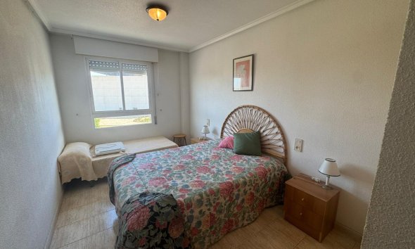 Resale - Apartment - Torrevieja - Playa del Acequión