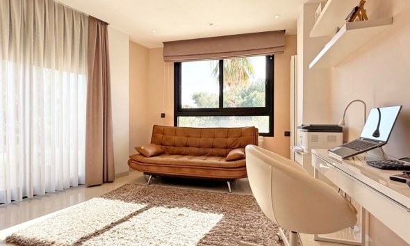 Resale - Villa - Orihuela Costa - Villamartín