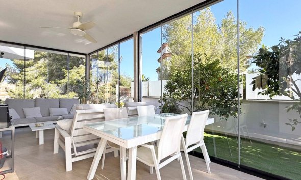 Resale - Villa - Orihuela Costa - Villamartín