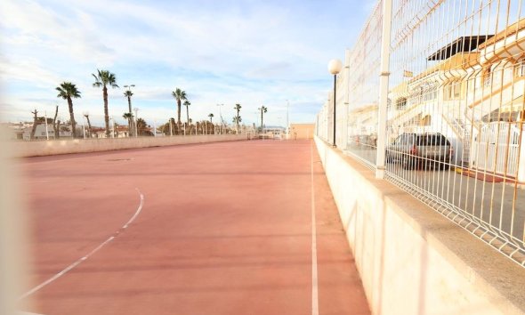 Resale - Terraced house / Townhouse - Torrevieja - El limonar