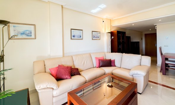 Resale - Apartment - Orihuela Costa - Villamartín