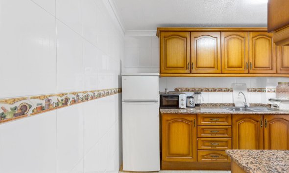 Resale - Apartment - Torrevieja - Centro