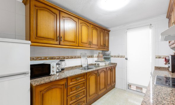 Resale - Apartment - Torrevieja - Centro