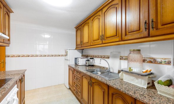 Resale - Apartment - Torrevieja - Centro