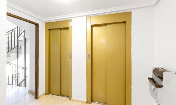 Resale - Apartment - Torrevieja - Centro