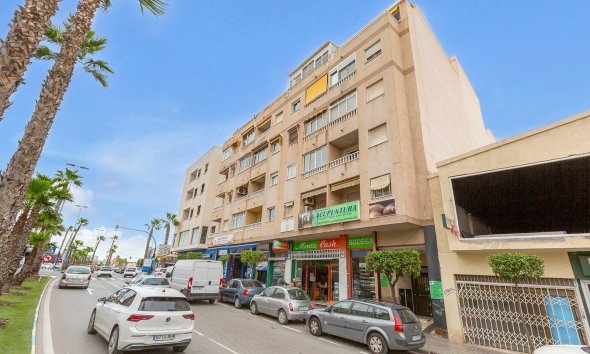 Resale - Apartment - Torrevieja - Centro