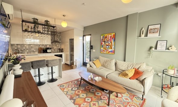 Resale - Villa - Orihuela Costa - La Zenia