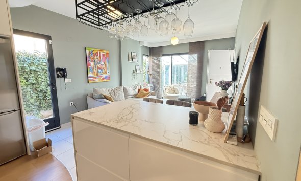 Resale - Villa - Orihuela Costa - La Zenia