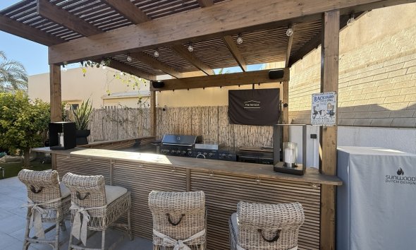 Resale - Villa - Orihuela Costa - La Zenia