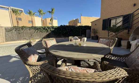 Resale - Villa - Orihuela Costa - La Zenia