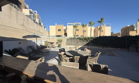 Resale - Villa - Orihuela Costa - La Zenia