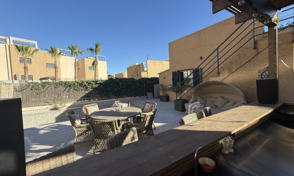 Resale - Villa - Orihuela Costa - La Zenia