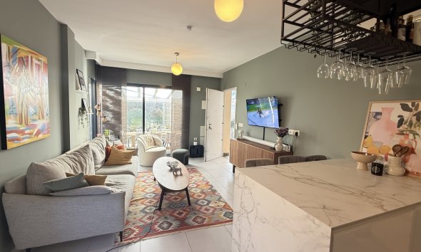 Resale - Villa - Orihuela Costa - La Zenia