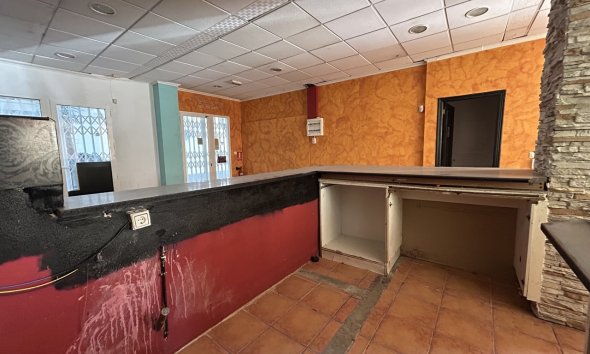 Resale - Commercial premises / Commercial unit / Retail space - Orihuela Costa - Villamartin