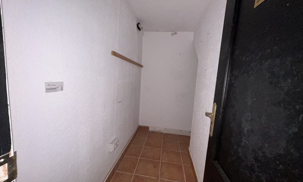 Resale - Commercial premises / Commercial unit / Retail space - Orihuela Costa - Villamartin