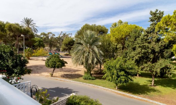 Resale - Terraced house / Townhouse - Orihuela Costa - La Zenia