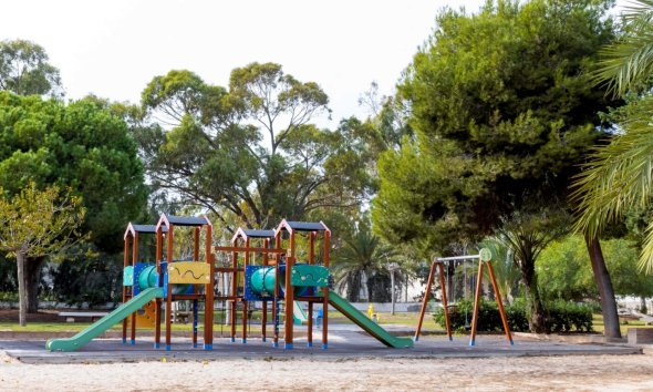 Resale - Terraced house / Townhouse - Orihuela Costa - La Zenia