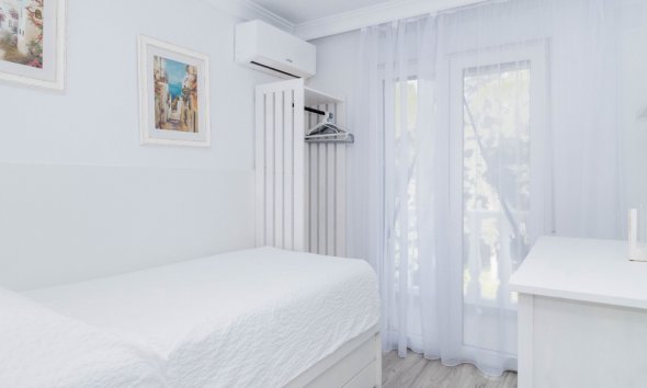 Resale - Terraced house / Townhouse - Orihuela Costa - La Zenia