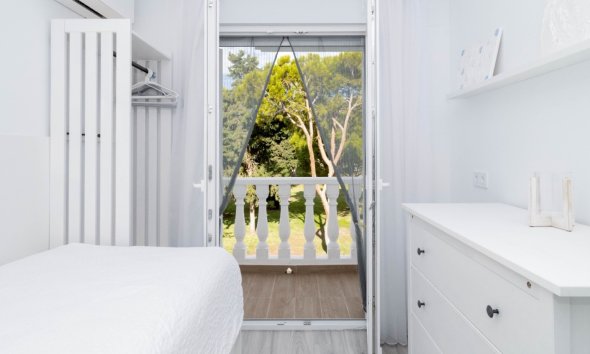 Resale - Terraced house / Townhouse - Orihuela Costa - La Zenia