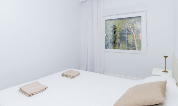 Resale - Terraced house / Townhouse - Orihuela Costa - La Zenia