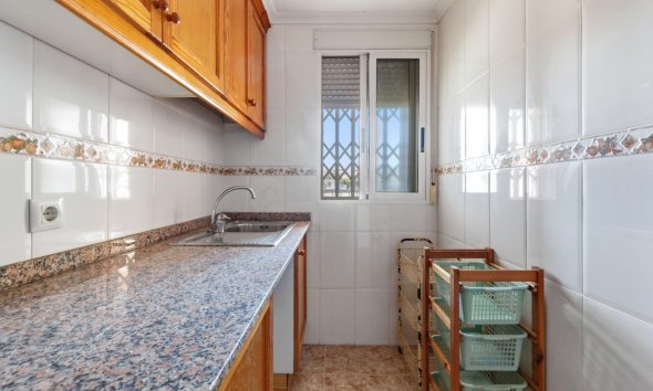 Resale - Apartment - Torrevieja - Playa de los locos