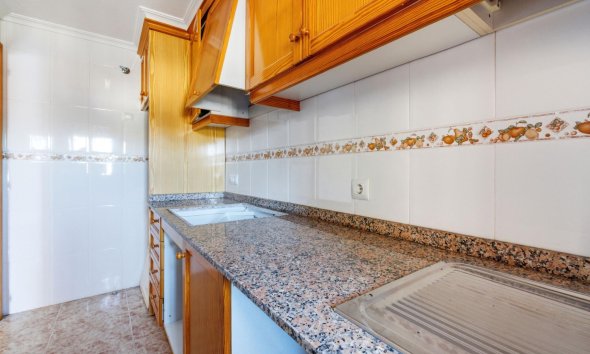 Resale - Apartment - Torrevieja - Playa de los locos
