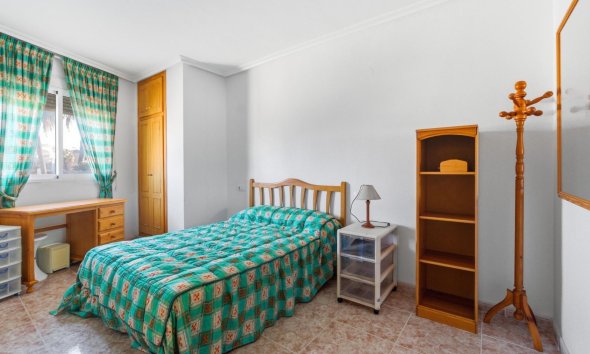 Resale - Apartment - Torrevieja - Playa de los locos