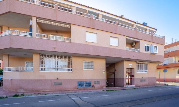Resale - Apartment - Torrevieja - Playa de los locos