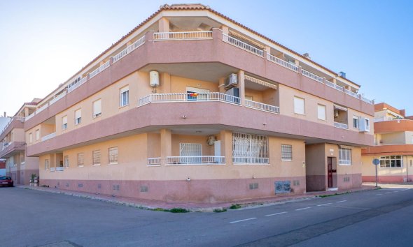 Resale - Apartment - Torrevieja - Playa de los locos