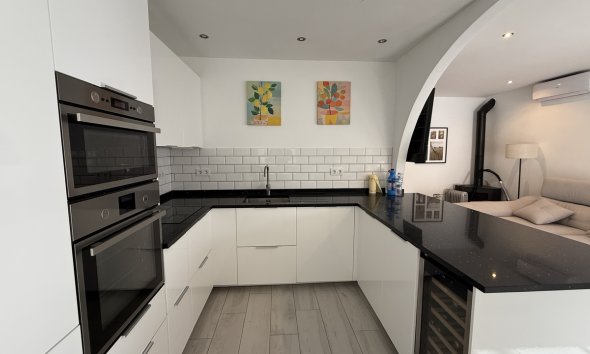 Resale - Villa - Orihuela Costa - Villamartin