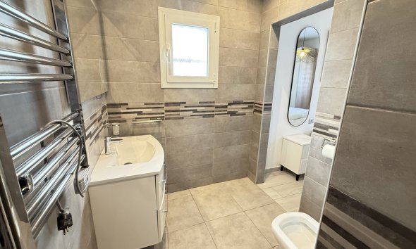 Resale - Villa - Orihuela Costa - Villamartin