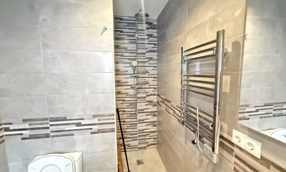 Resale - Villa - Orihuela Costa - Villamartin