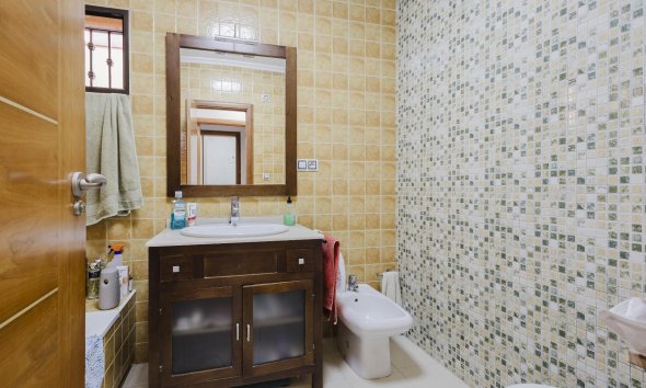 Resale - Villa - Torrevieja - Aguas Nuevas