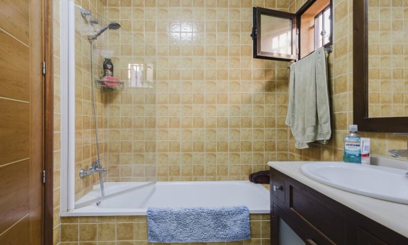 Resale - Villa - Torrevieja - Aguas Nuevas